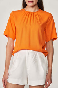 blusa laranja colcci